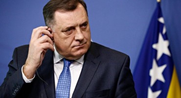Dodik nije pristao na NATO, SNSD ostaje dosljedan poštivanju vojne nautralnosti
