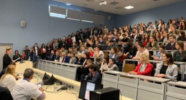 113 mostarskih studenata potpisalo donorske kartice