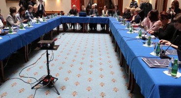 Neplaćeni prekovremeni sati i tjedni odmor najveći problem u trgovačkom sektoru Bosne i Hercegovine