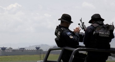 Srušio se zrakoplov na letu od Las Vegasa do Meksika, poginulo svih 13 osoba