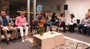 Pjesnička večer 'Nisam mrtav, samo sam zemlju zagrlio' u Širokom Brijegu