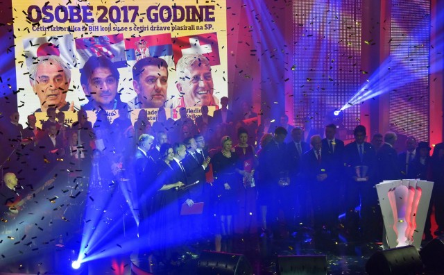 Sve je spremno za spektakl, 18. Večernjakov pečat!