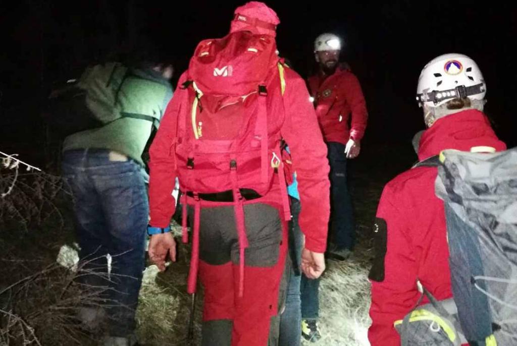 Spašavatelji tragaju za izgubljenim pastirom na Bjelašnici, četvorica spašena rano jutros