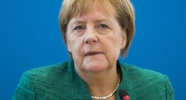 Merkel planira prvu posjetu Auschwitzu