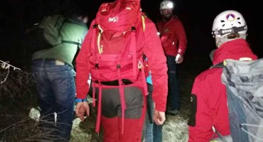 Spašavatelji tragaju za izgubljenim pastirom na Bjelašnici, četvorica spašena rano jutros