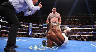 Jedna od najvećih senzacija u povijesti boksa: Ruiz nokautirao Joshuu!