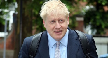 NAKON NIZA SKANDALA Konzervativci u svojoj utvrdi izgubili nakon skoro 200 godina