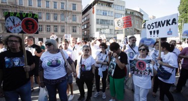Prosvjed u Sarajevu: Stotine građana se okupilo zahtjevajući pravdu za Dženana