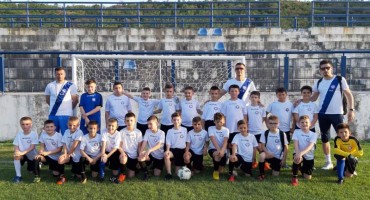 Uspješan start najmlađih polaznika FA HFC Zrinjski na turniru u Neumu