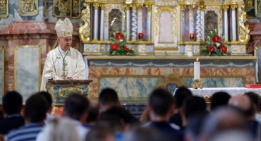 župa mali nogomet stolac