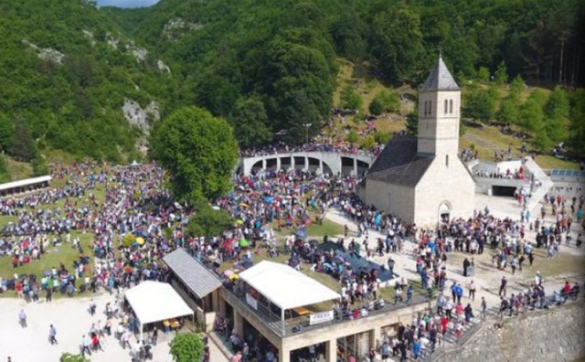 Stotinu tisuća vjernika u Podmilačju: Molitve za zdravlje, mir i ljubav