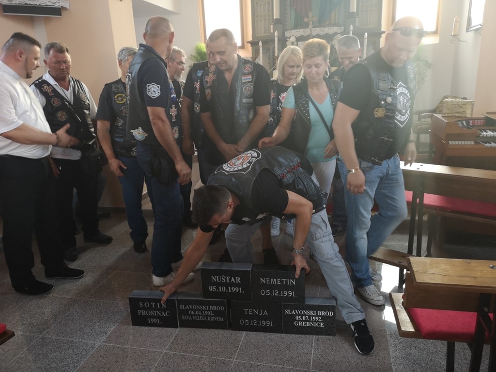 Spomen kamenja za Zid sjećanja u Udbini