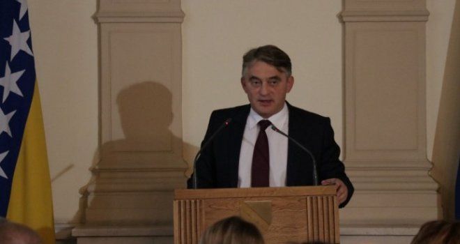 Komšić: Od političke krize gora je praksa nepoštivanja zakona