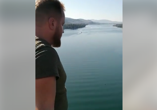 Pojavila se snimka avanturističkog skoka sa Šibenskog mosta: 'Mislim da se polomio'