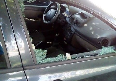 Migranti u Tuzli sve agresivniji sada masovno lupaju vozila po gradu