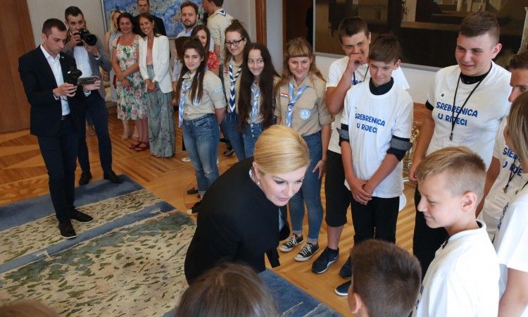Kolinda Grabar-Kitarović primila djecu iz Srebrenice