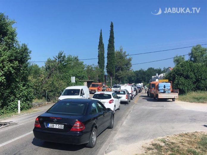 Radovi: Kilometarske kolone na cesti između Širokog Brijega i Mostara