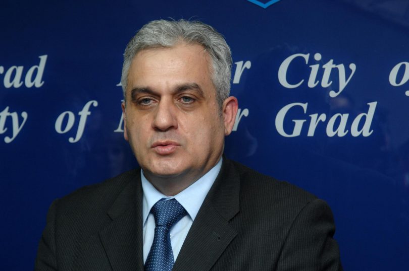 Bešlić: Građani koji su nastanjeni bespravno kraj deponije blokiraju dva značajna projekta