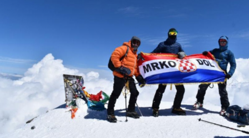 Alpinist iz Tomislavgrada postavio zastavu Herceg-Bosne na najviši vrh Europe