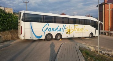 Grude, autobus,  poljski autobus