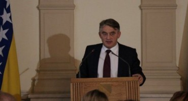 Komšić pozvao hrvatskog veleposlanika u BiH na hitan sastanak