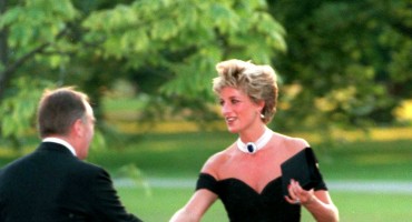 Osvetnička haljina kojom je princeza Diana poručila Charlesu: ’Vidi što propuštaš!’