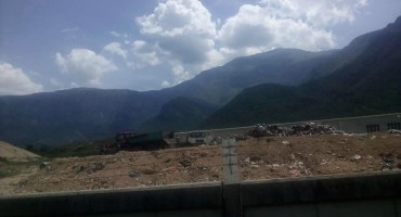 Građanska inicijativa ’Jer nas se tiče’:Kamioni nepropisno odlažu otpad na deponiju