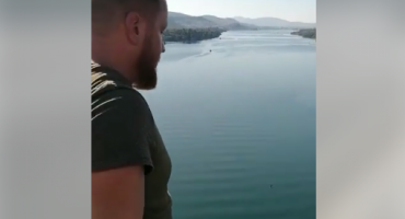 Pojavila se snimka avanturističkog skoka sa Šibenskog mosta: 'Mislim da se polomio'