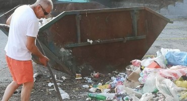 Olav Furo, Mostar, Smeće