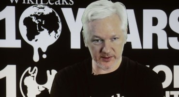  Prijeti mu smrtna kazna! Pompeo: 'Assange će biti izručen SAD-u' 