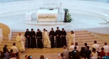Mostar: Šestorica postulanata obukla franjevački habit