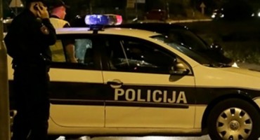 Mostar: Djevojka udarila policajca ispred noćnog kluba