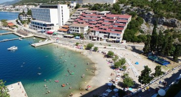 Blagi pad broja noćenja u Neumu