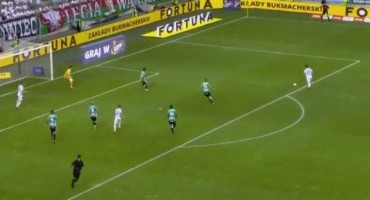 Zvonimir Kožulj sjajnim golom srušio Legiju