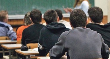 Gotovo 500 nastavnika postaje tehnološki višak