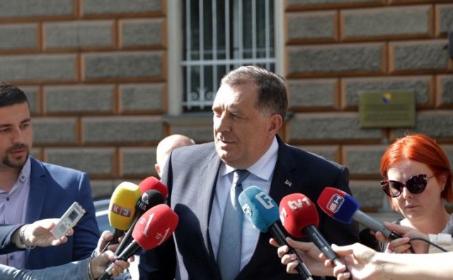 Milorad Dodik političar iz RS-a, Željko Komšić