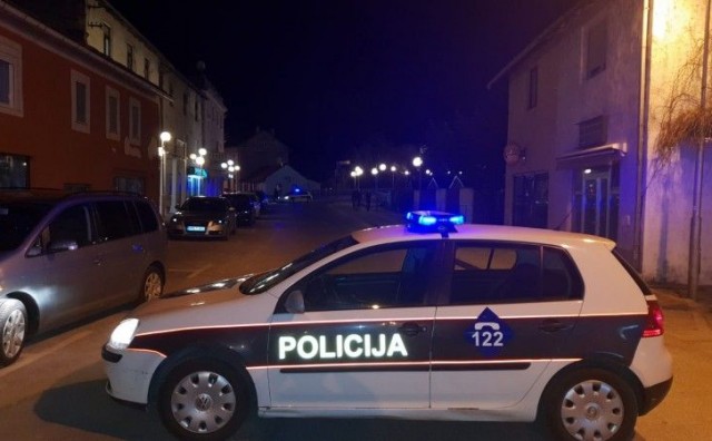 Pomahnitali Mostarac: Usred noći lupao na vrata stanarima