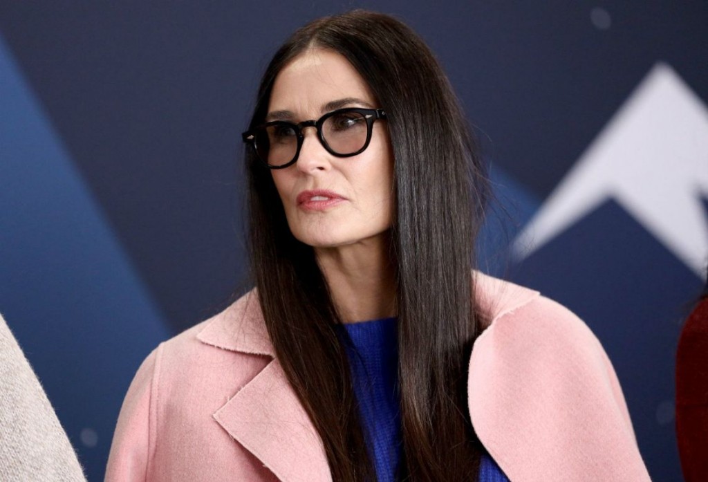 Demi Moore: Dokaz da nikad nismo prestari za nošenje kultnih 'mladenačkih' cipela