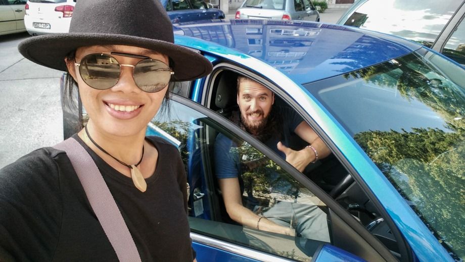 Mostarac za turistički obilazak posudio automobil potpunim strancima