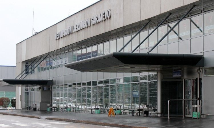 Lišen slobode na aerodromu zbog oružja u putnoj torbi
