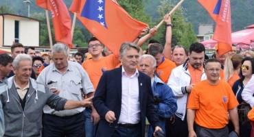 Demokratska fronta bivšeg ministra vanjskih poslova Hrvatske usporedila s đavlom