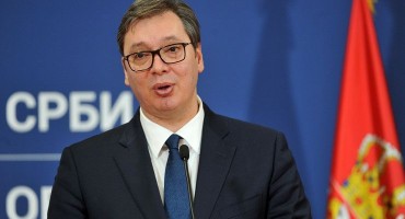 Prosvjedi u Beogradu: Vučić pozvao osiguranje da prosvjednicima ubuduće dozvole da rade što žele