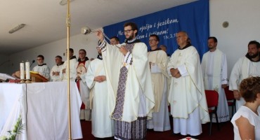 Fra Franjo Baraban održao mladu misu u Rumbocima