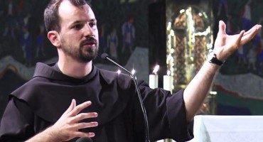 Ponovno je oduševio vjernike: Fra Marin Karačić ima novu pjesmu