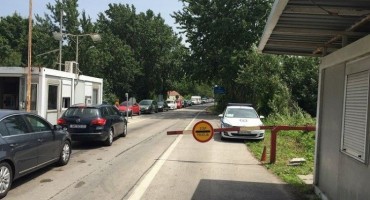 Gužve na više graničnih prijelaza