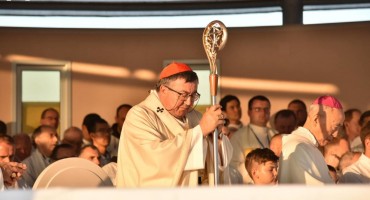 NA PETROVDAN Papa Franjo čestitao našem kardinalu zlatni jubilej
