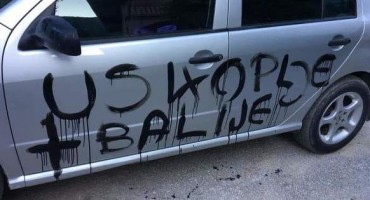 Na kući i automobilima u Uskoplju osvanuli uvredljivi grafiti