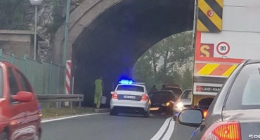 Automobil udario u zid tunela kod Jablanice, ima ozlijeđenih  osoba