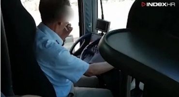  Vozač busa u Dalmaciji: 'Puši dok vozi i vrijeđa ljude'
