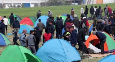 U grčkim izbjegličkim kampovima više od 20.000 migranata